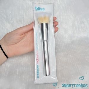 Bliss Ex-glow-sion Serum Foundation Brush